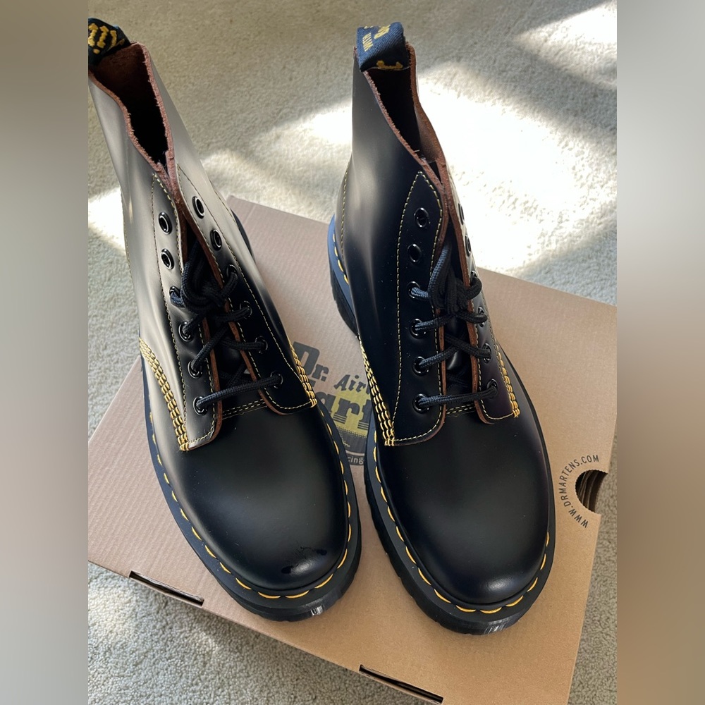 DR. MARTENS 101 UB QUAD Platform Ankle Boots MSRP$249 Unisex - Picture 15 of 16